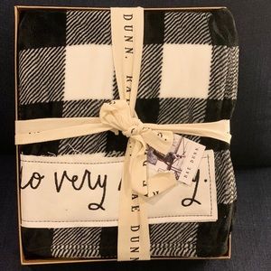 RAE DUNN “so very merry” blanket
